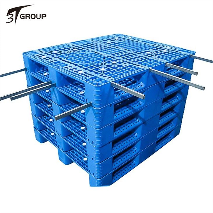 Duża plastikowa paleta do układania w stosy